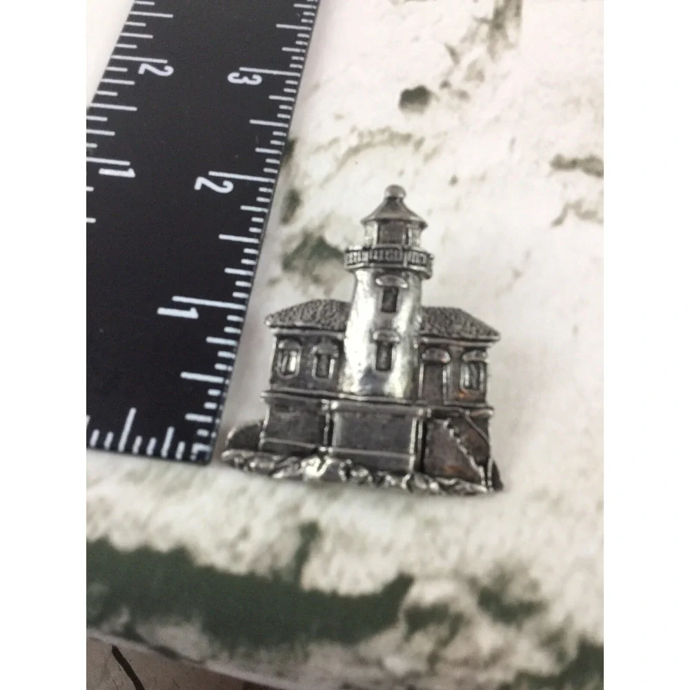 Pewter‎ Toned Lighthouse Brooch Pin Beautiful 2